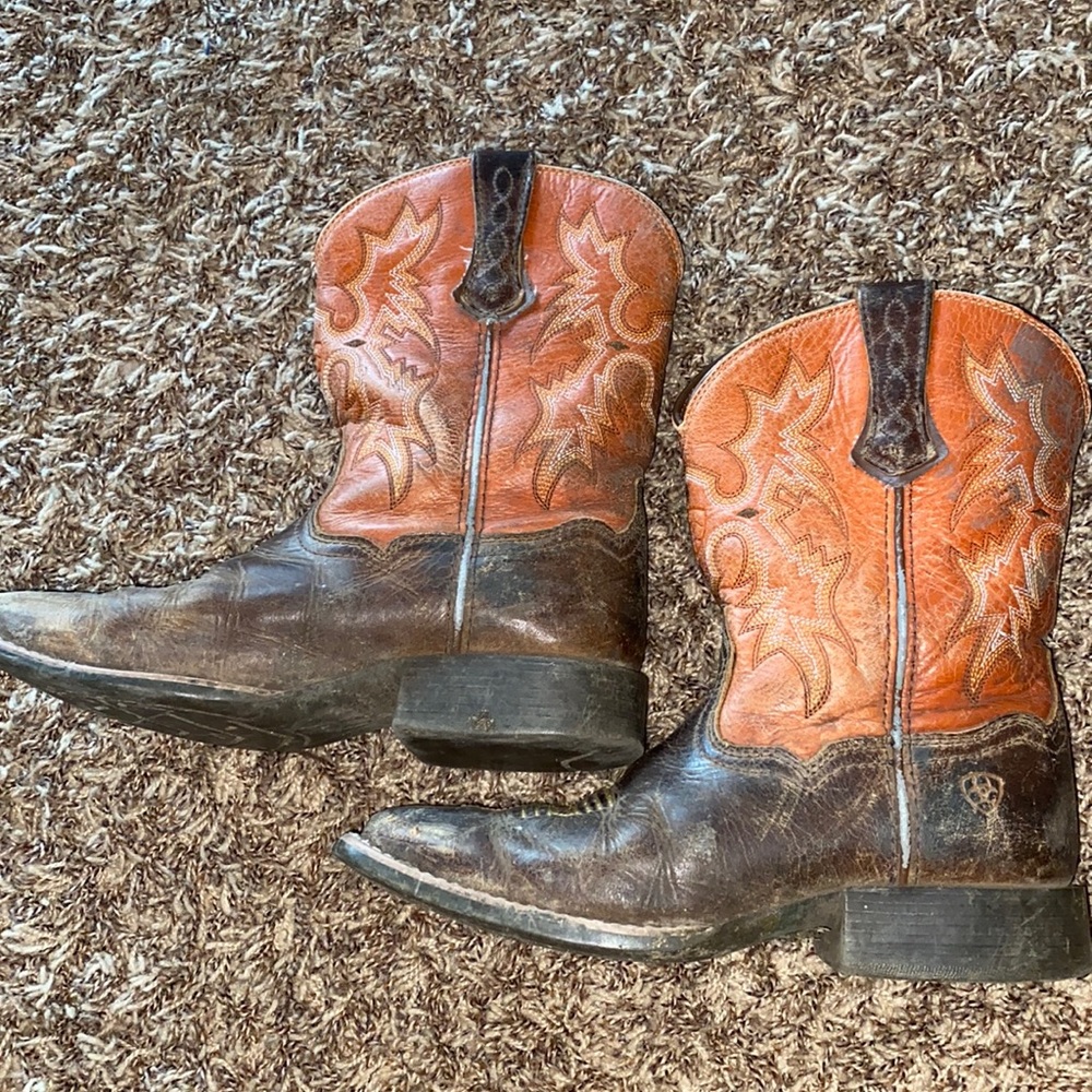 Size 1 Ariat boots